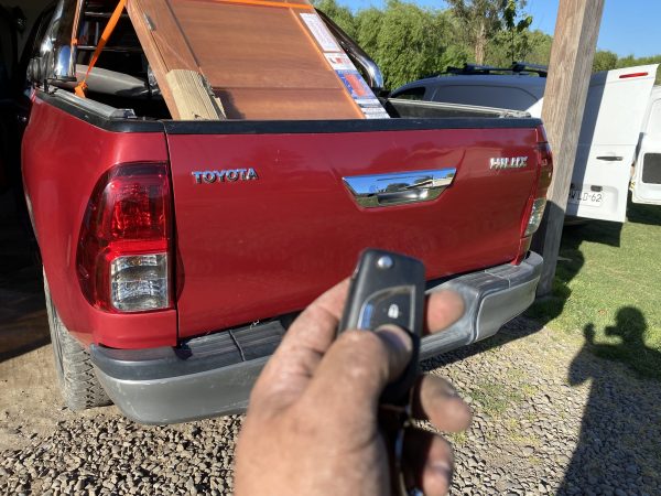 Centralizado Portalón Hilux Revo - Imagen 3