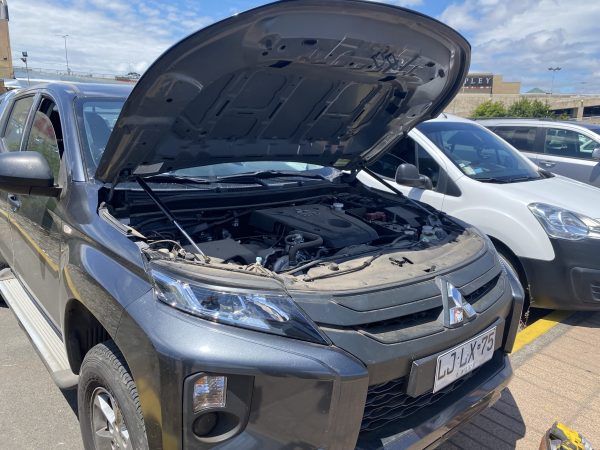 Cilindros de Capot New L200 - Imagen 3