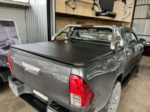 Tapa Rigida Plegable Toyota Hilux Revo